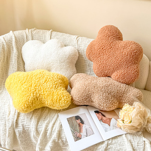 速发简饰风纯色云朵抱枕沙发客厅可爱飘约枕头靠枕榻榻米装窗靠垫