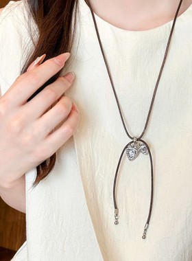 双爱心吊坠项链女小众设计感简约毛衣链2025新款感百搭卫衣链