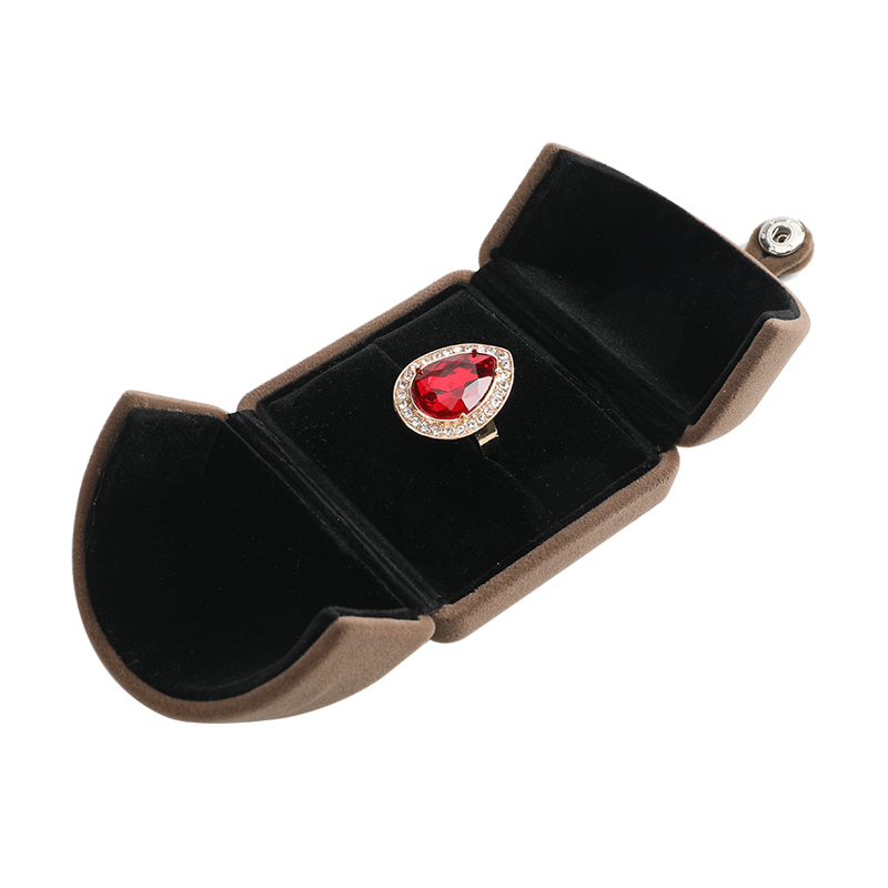 极速Flannelette jenwelry ring on the ring box necklace penda