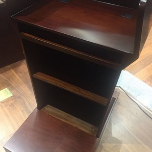 极速带脚踏 胡桃木色0.8米实木演讲台 迎宾O台 商务发言台 接待前