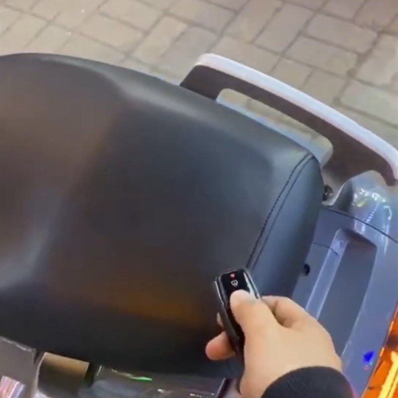 极速小牛电动车 智能睿世遥u控座垫 无失真 原厂 原车 遥控 坐桶