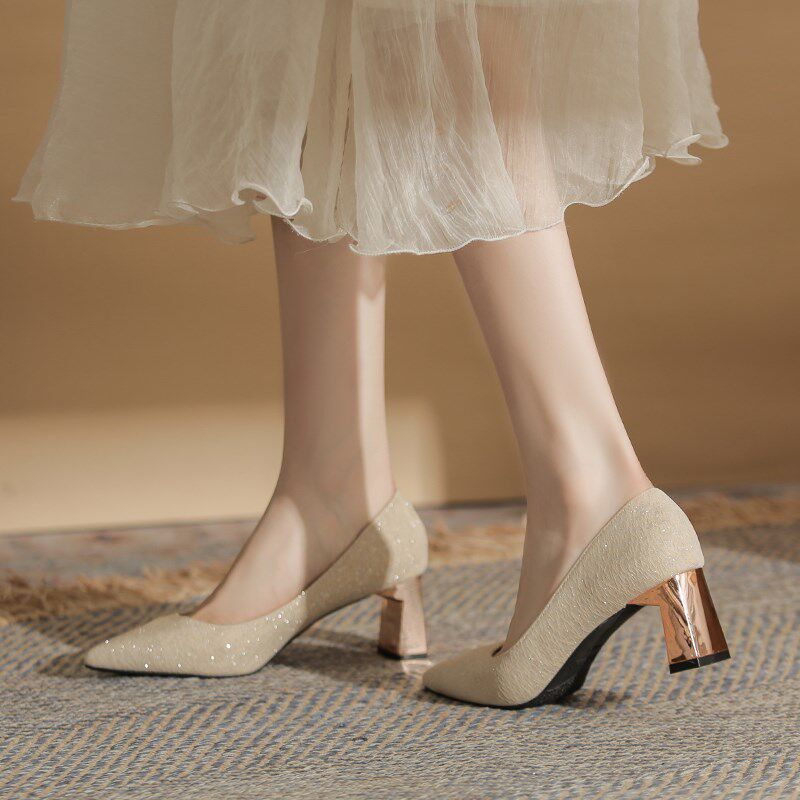 新品小码女鞋313233法式尖头粗跟不累脚大码胖脚宽U脚高跟单鞋41