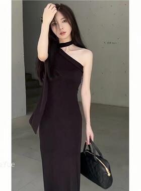 早辣妹性感2TT5894黑色挂脖连衣裙女春季205新款气质高级服感晚礼