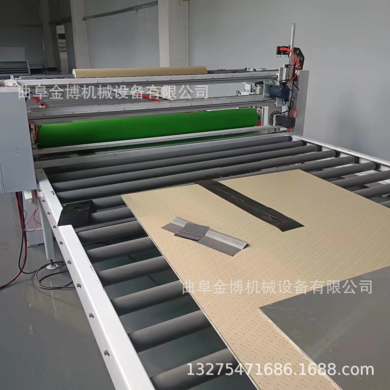 发泡材料贴合设备不干胶铝板pe透明保护膜贴面机离型纸收卷