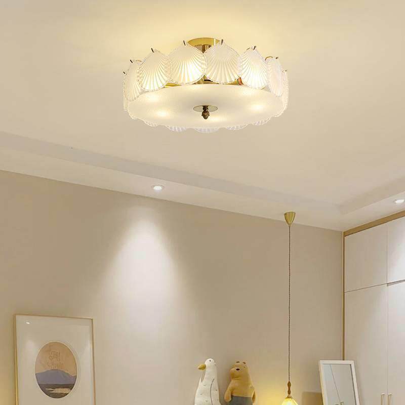 卧室贝壳吊灯北欧轻奢精致水晶灯现代简约创意浪漫房间主卧吸顶灯