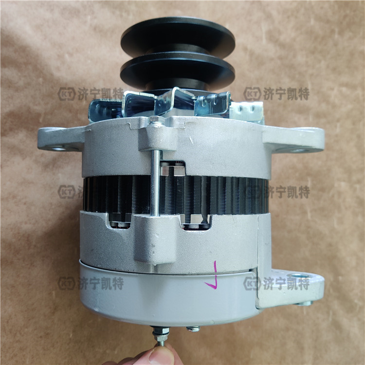 600-821-8830发电机 小松工程装载机配件 SA6D125-1发动机配件