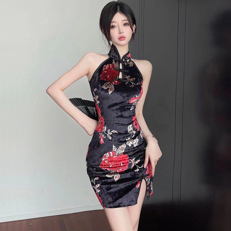 速发直播衣服主播连镜高级年轻款金丝绒性感挂脖露肩改良旗袍上衣