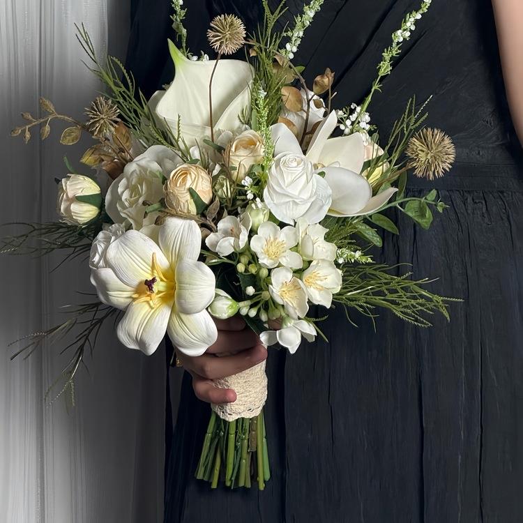 new新娘婚礼手捧花结婚仿真花白色订婚铃兰花红色领证花束hot直销