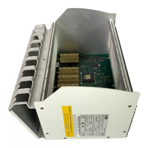 ABB PM802F 3BDH000002R1 AC800F 基础单元 自由现场控制器 800 C