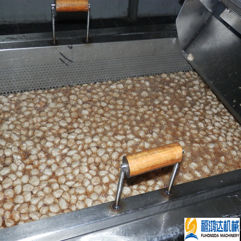 金针菇杏鲍菇油炸机推荐厂家 牙签肉油炸锅自动出料 丸子油炸设备