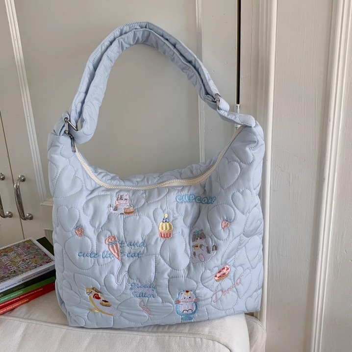 小众斜挎包大容量可爱刺绣