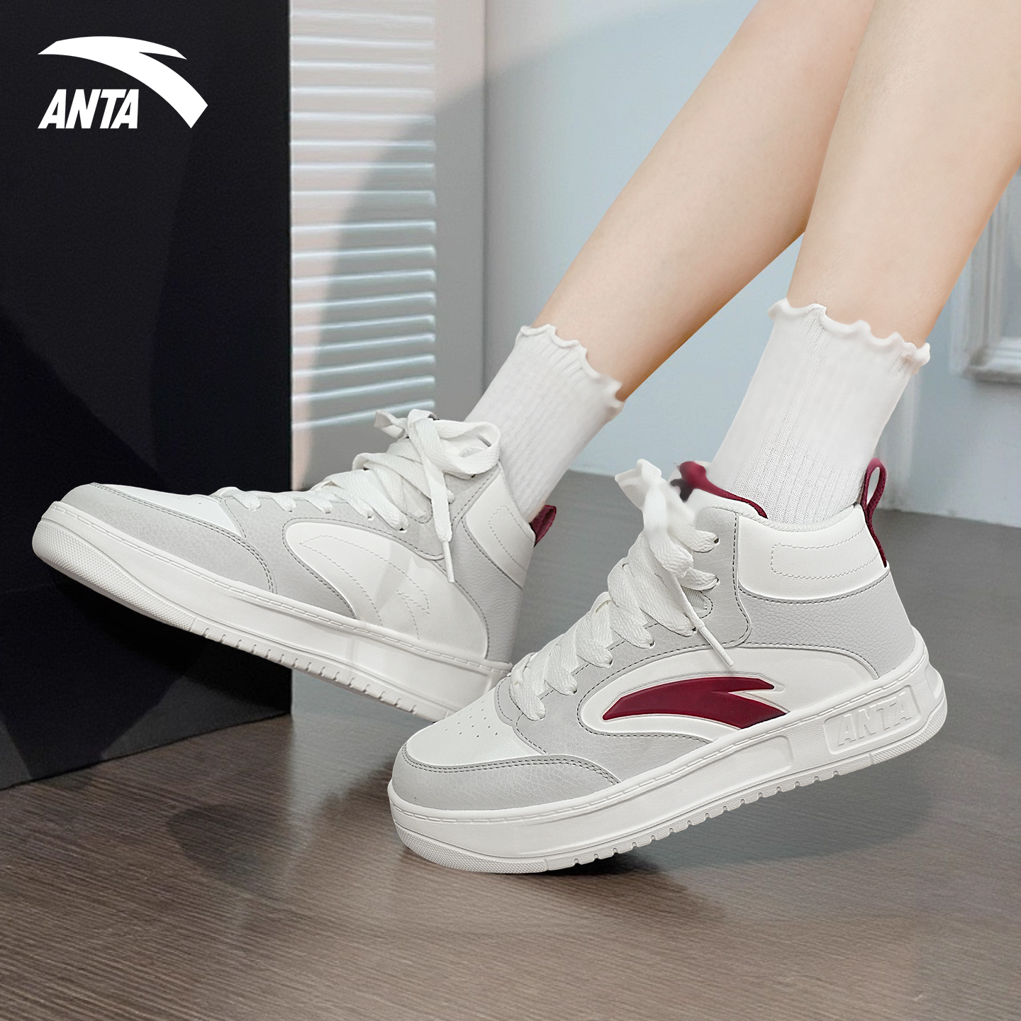 安踏高帮板鞋女2025新款厚底增高