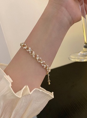 精致锆石珍珠手链女法式气质轻奢高级感手串ins小众设计女友手饰