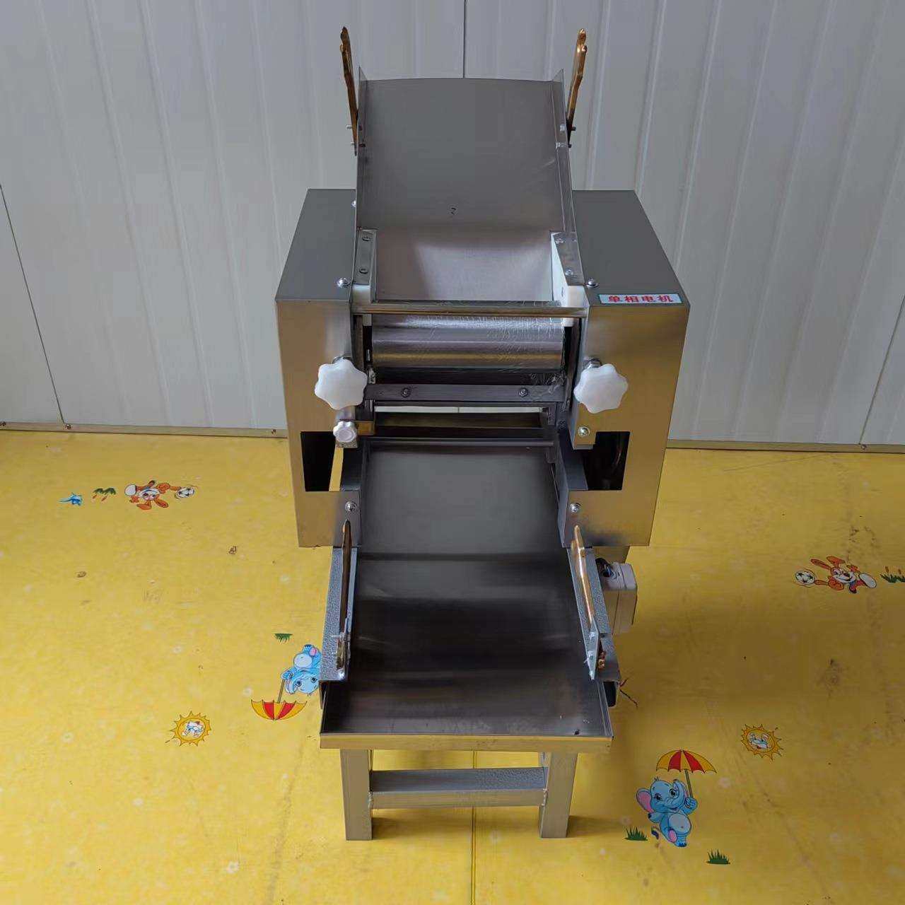 商用小型压面面条机多功能全自动饺子皮馄饨皮压面机面条机