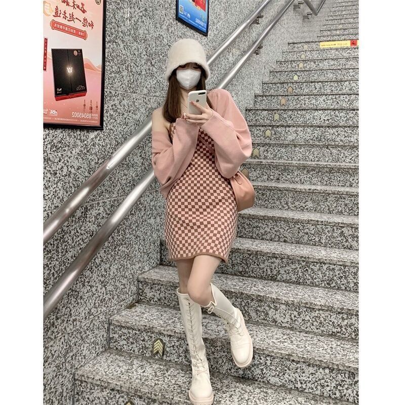 现货速发初秋装穿搭欲风辣妹针织吊带棋盘格连衣裙盐系梨型小个子