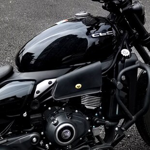 适用春风450CLC边盖包遮丑包侧D边包油箱包复古牛皮摩托车工具挂