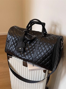 日本FUNH黑色皮革旅行包大容量高品质菱格单肩斜挎手提出差健身包