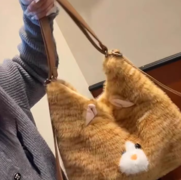 韩系毛绒可爱猫咪腋下包包女2025新款冬季双肩包大容量通勤托特包