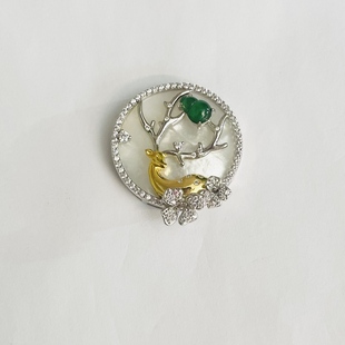 翡翠一鹿白贝吊坠 璇姐专享