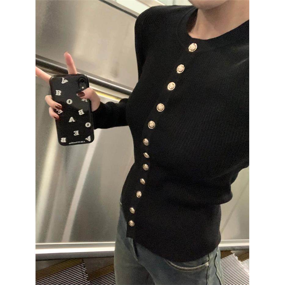 黑色高级感金属扣长袖针织衫女秋冬季新款软糯修身显瘦内搭打底衫,个性定制/设计服务/DIY,棉服工装,淘宝优惠券,粉丝福利购,淘宝优惠卷