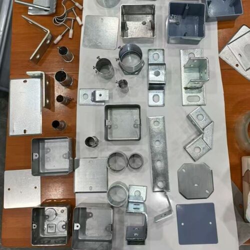 镀锌线槽不锈钢304/201铝合金喷涂防火明装暗装金属槽式电缆桥架