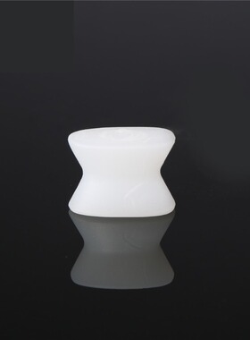 Silicone toe separation device thumb toe separation device o