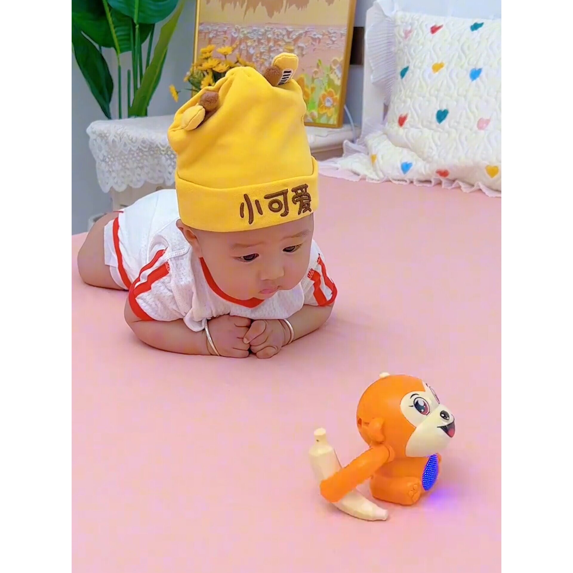 儿童玩具0到1岁婴儿抬头练习发声光翻滚猴子幼儿早教益智哄娃神器