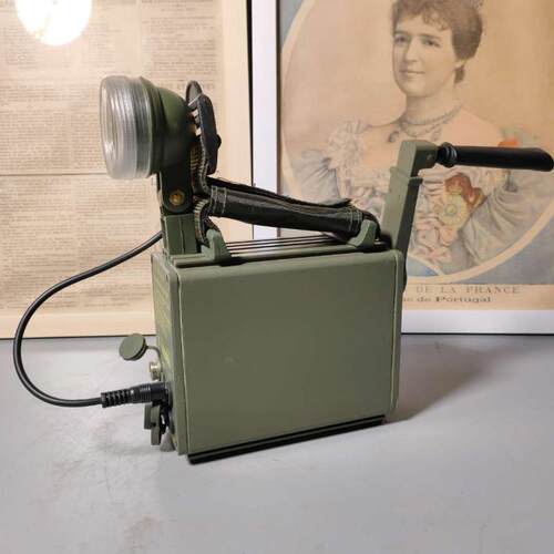 爆品怀旧老物件便携式老式手摇机械发电机 12V 充电稳压电源摆品