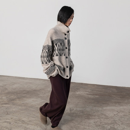 322WORKHOUSE高领费尔岛针织开衫女2025新款秋季外搭毛衣外套B516