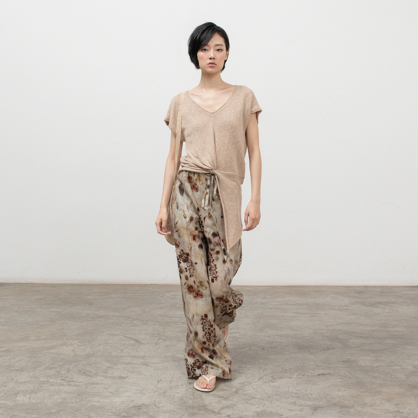 棉麻丝结饰V领针织短袖Tee