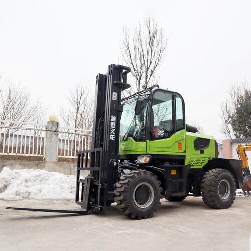 fTough O f-Road Foklift:Master of All Grounds All terrrain