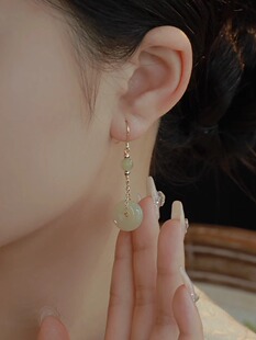 仿和田玉福牌耳环女轻奢高级感仿玉石耳钉复古风耳饰2025新款爆款