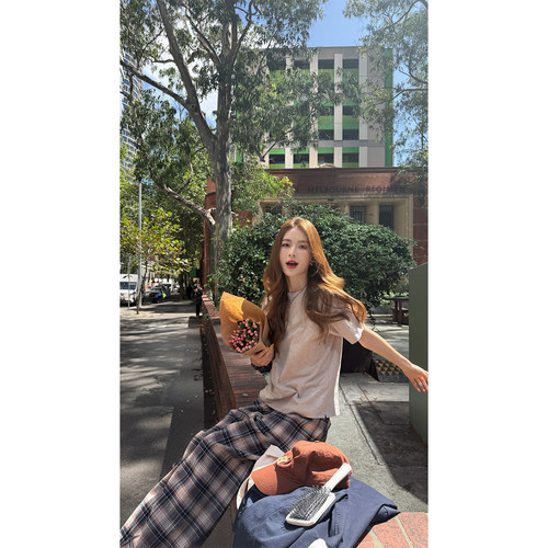 燕麦色基础款短袖t恤女新款