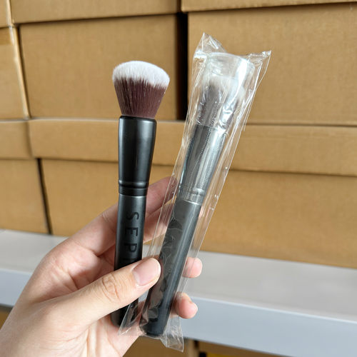 Sephora/丝芙兰45号专业粉底液化妆刷腮红刷不吃粉面膜黑色底妆刷