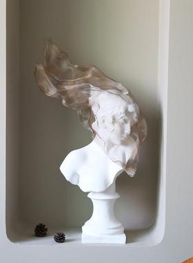 留连北欧艺术金属面纱女孩雕像人物雕塑客厅玄关摆件别墅高级软装