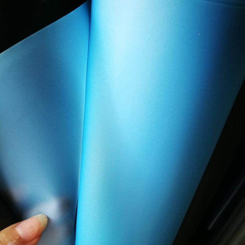 供应TPU半透RYE彩色磨砂面料雨衣T蓝U膜P斗篷防背包水层面料