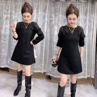 欧货设计感蕾丝拼接连衣裙女2026春季长袖圆领减龄显瘦时尚小黑裙