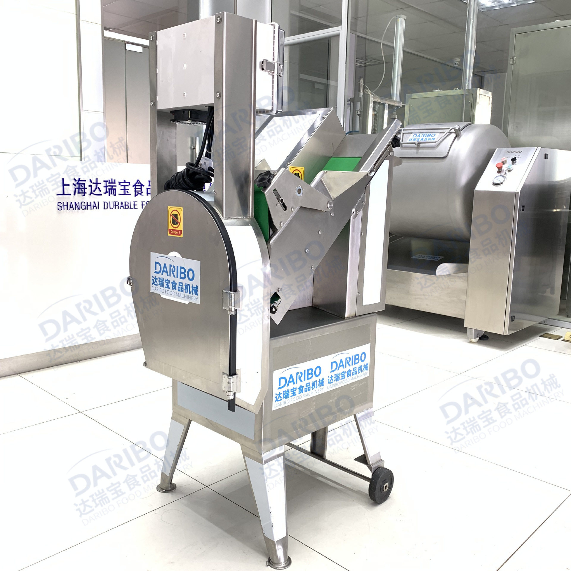 W大型全自动熟猪耳朵斜切片机 输送带式猪耳朵切割机食堂肉类加工,清洗/食品/商业设备,切菜机,淘宝优惠券,粉丝福利购,淘宝优惠卷