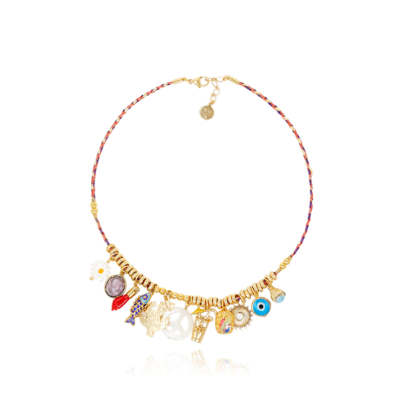 精致的工艺 细腻的触感 彰显奢华与时尚