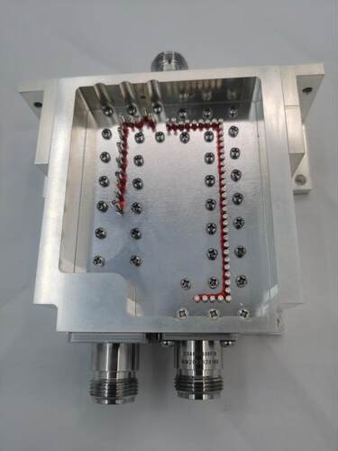 热销宽带双工器,二路宽带合路器。3200-5100/6300-15200MHz。