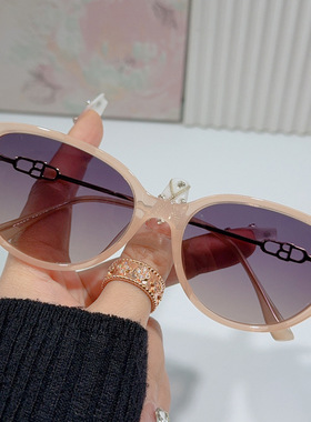 欧洲站新款韩系偏光墨镜女奶油甜妹风穿搭街拍太阳眼镜高级感显瘦