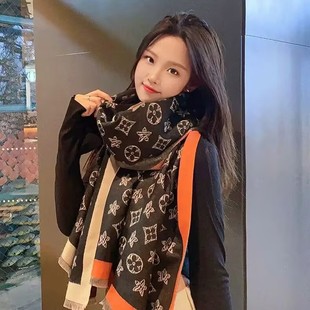 日本品质鄂尔多斯风羊绒围巾女新款 高级感老花羊毛披肩两用围 冬季