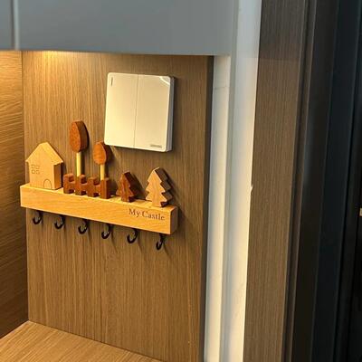 钥匙收纳玄关摆件壁挂式免打孔收纳架榉木挂钩中古风门口墙上装饰