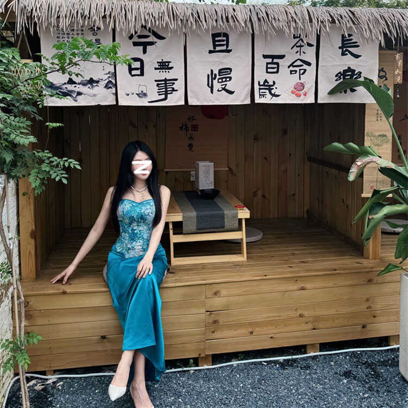 大码茶歇法式印花抹胸上衣女夏季新款微胖mmP显瘦收腰半裙两件套