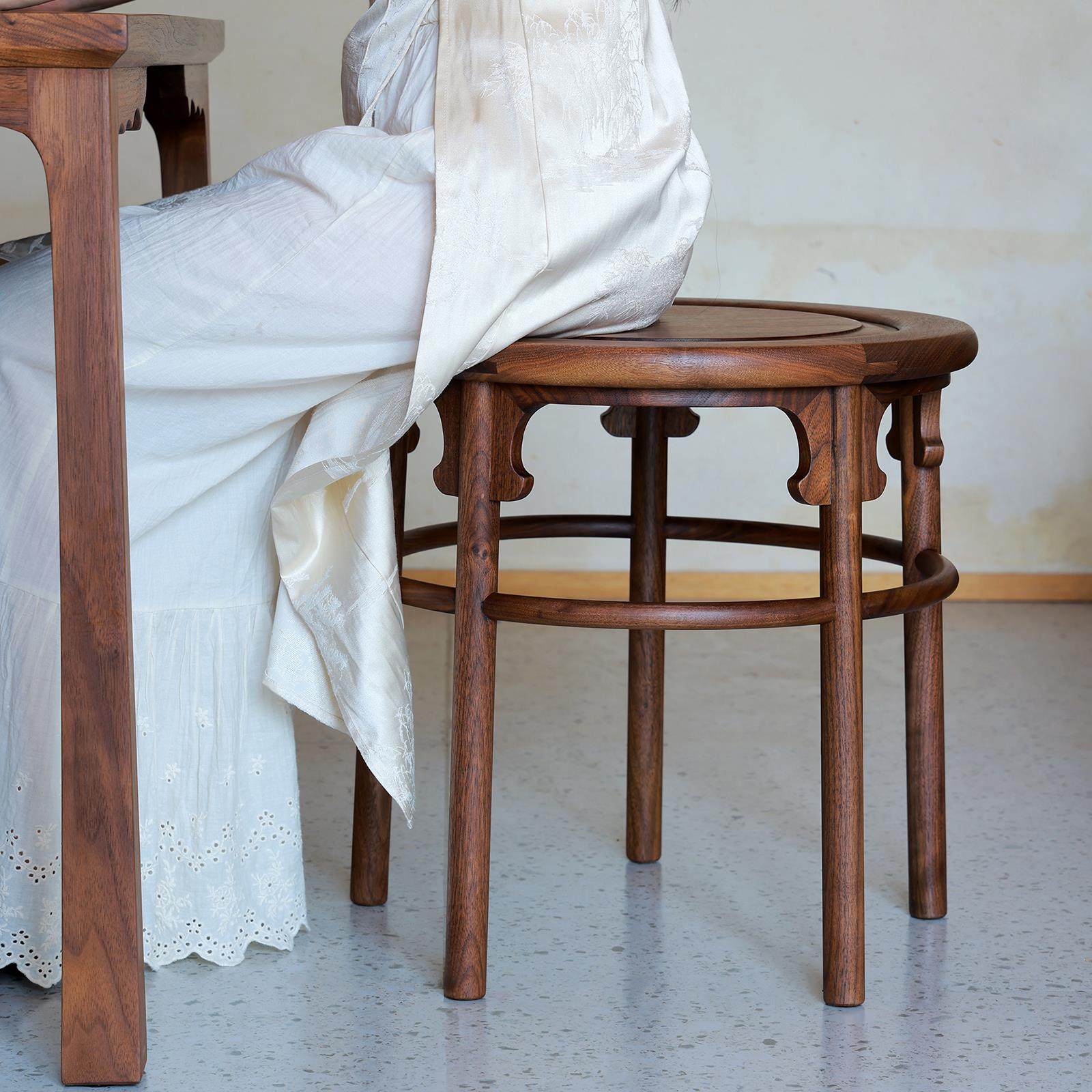 鲁班圆凳 原木鼓凳绣墩 唐宋明式家具北美黑胡桃木榫卯结构品质