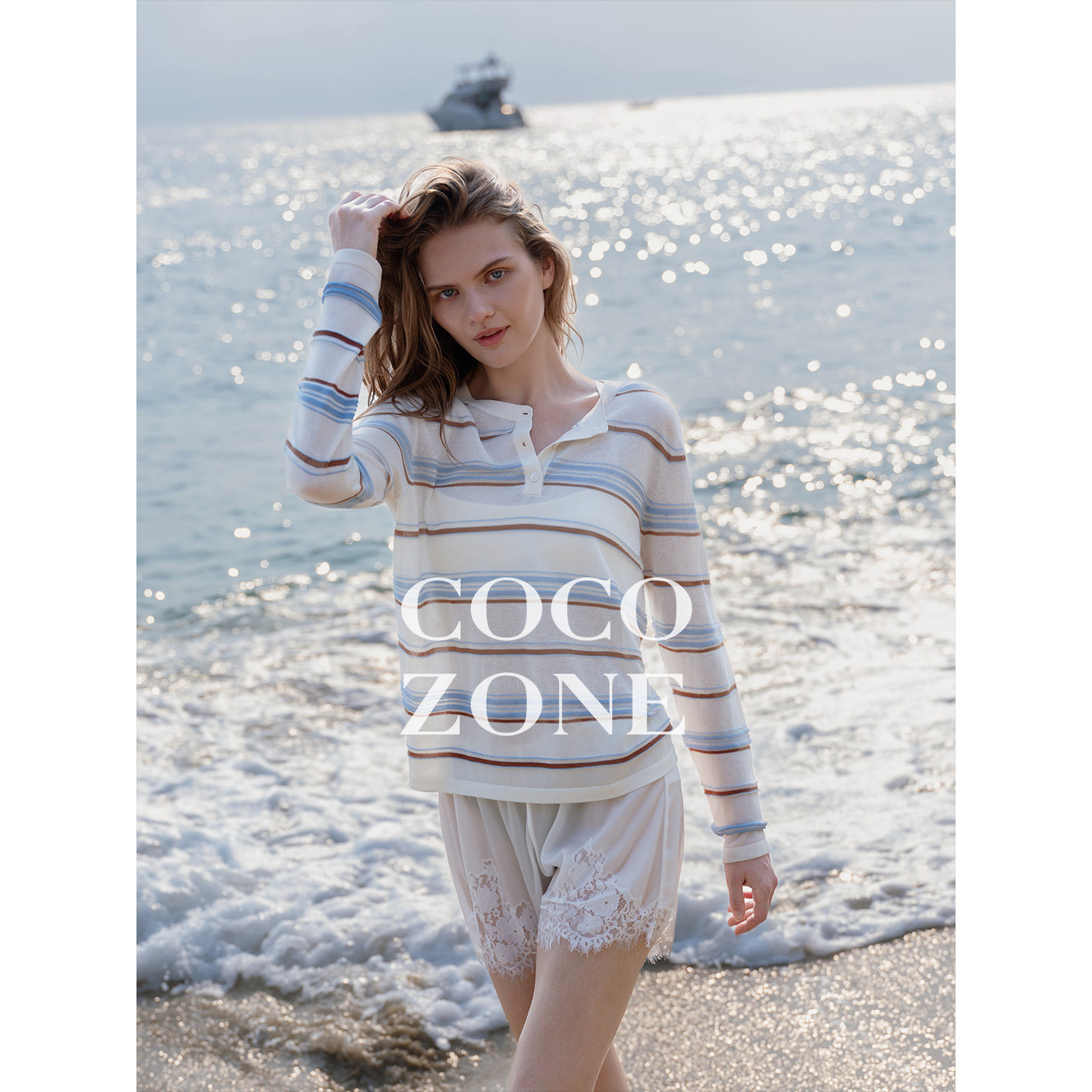 COCO ZONE刘一一海滨度假26夏款圆领撞色条纹毛织上衣CF1A0749