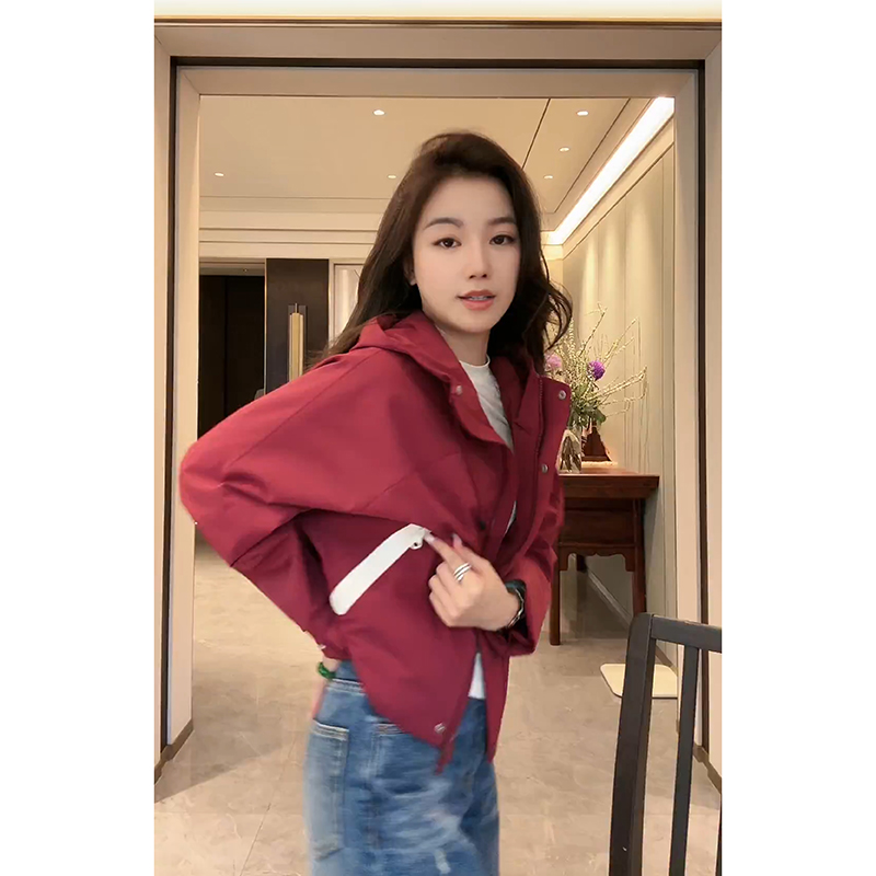 COCOZONE刘一一嘉年华2025春季新款简约连帽冲锋衣外套女CD2A0032