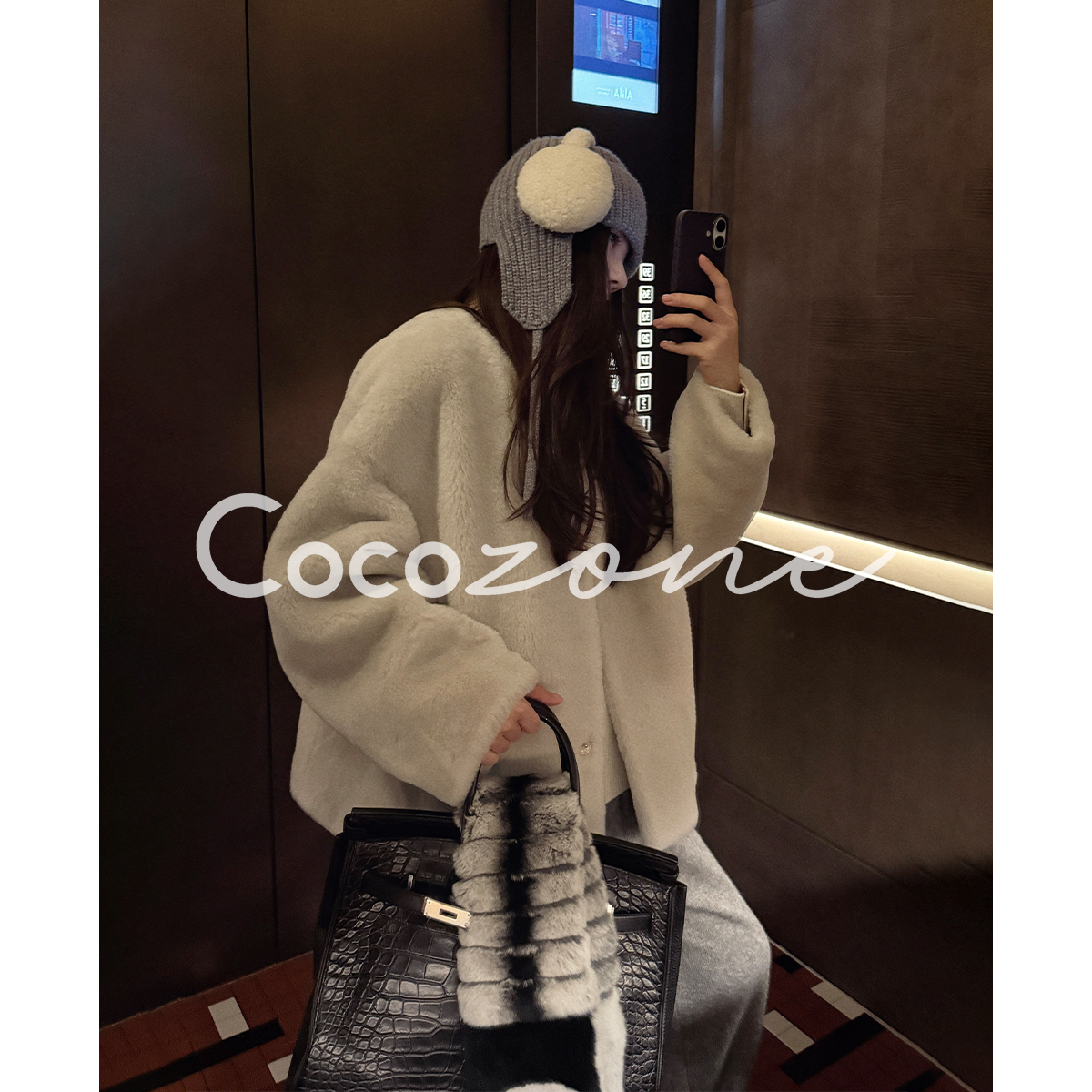 COCO ZONE 刘 一一 “甜奶茶”100羊毛革圆领单排扣外套CD2A2900