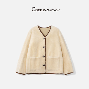 COCO ZONE 刘一一 皮毛一体撞色牛角扣气质皮草CC2D2784