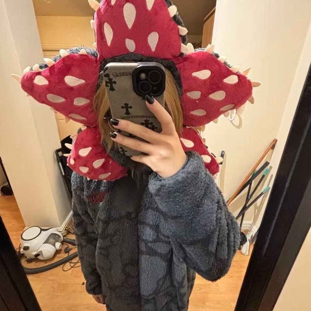 我就这样穿怪奇物语睡衣出去遛弯